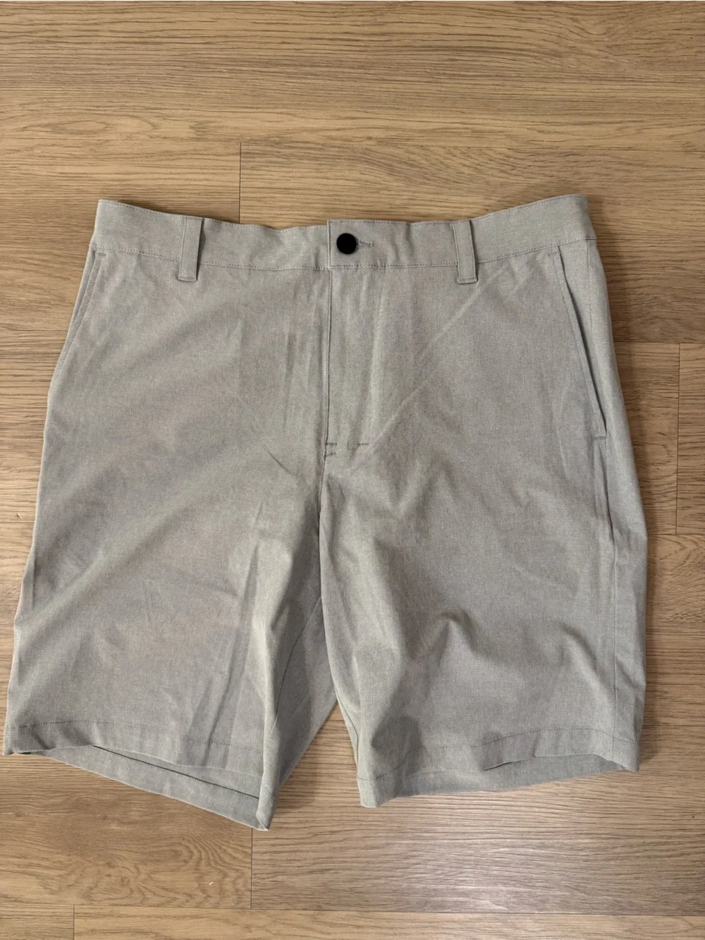 NEW Banana Republic Gray Flat-Front Men's Shorts (Size 36)
